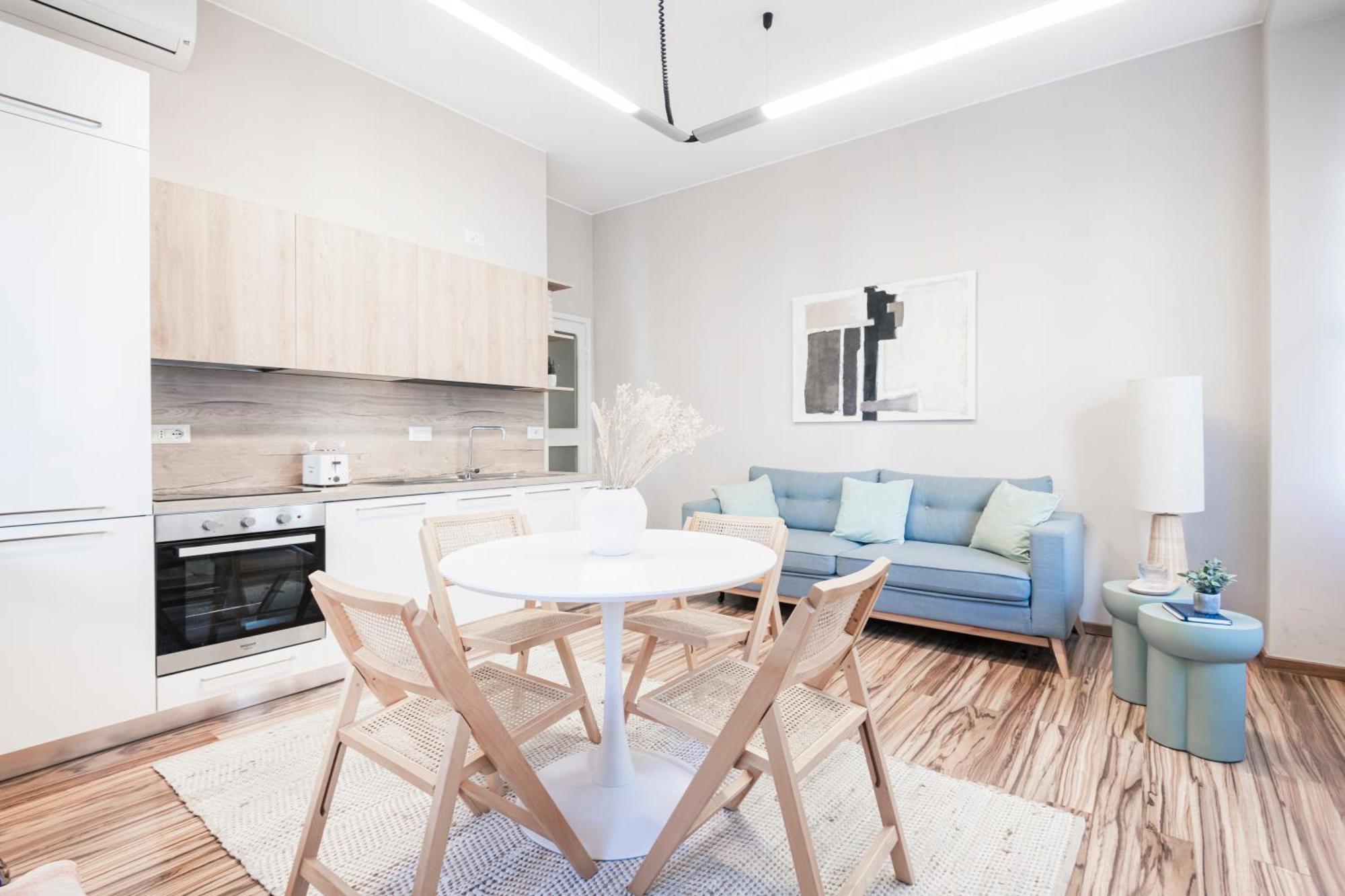 Apartment Easylife - Elegant 3 Mins From Duomo