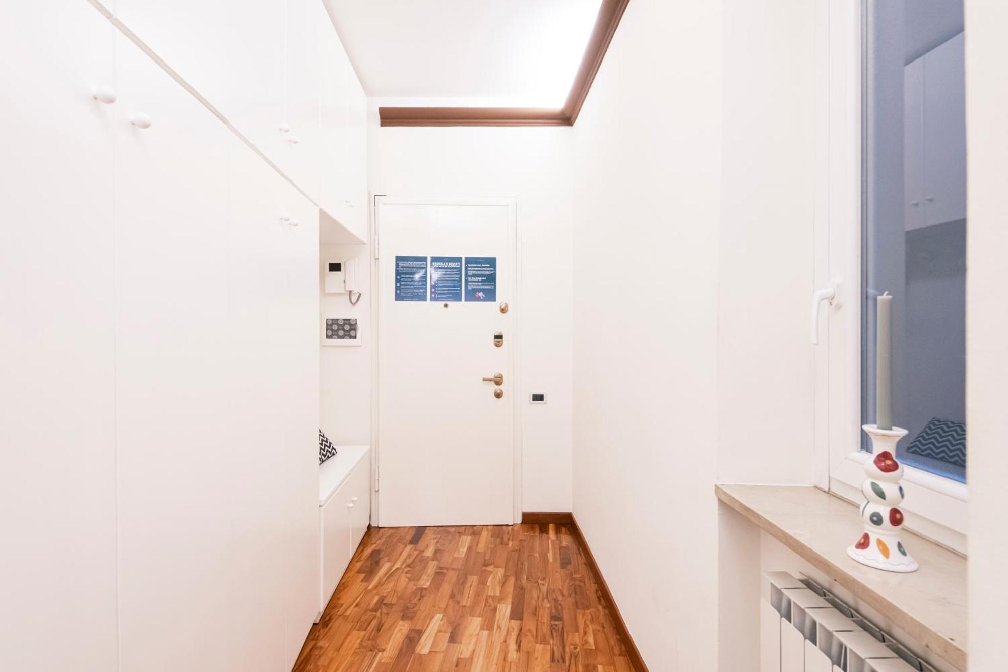 Apartment Easylife - Pearl With Balcony On Ticinese District Milan