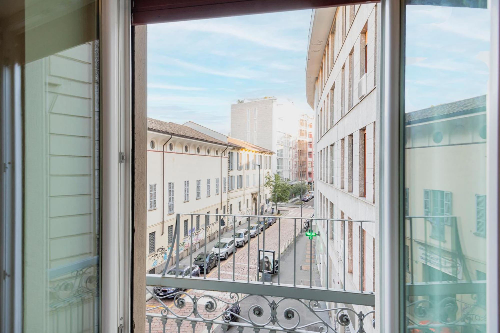 Apartment Easylife - Pearl With Balcony On Ticinese District Milan