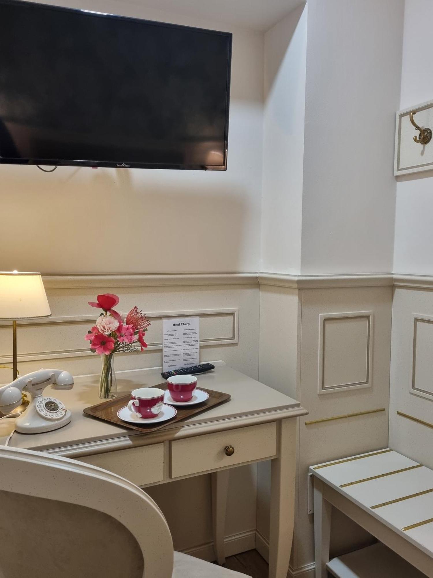 Charly Hotel 3*