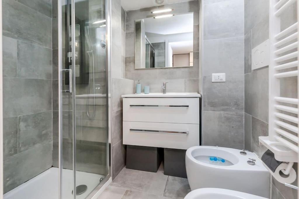 Apartment Elegante Pied-a-terre Stile & Comodita A