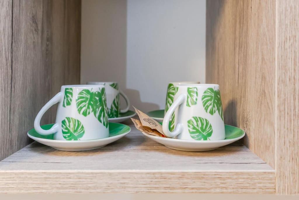 Apartment Elegante Pied-a-terre Stile & Comodita A *