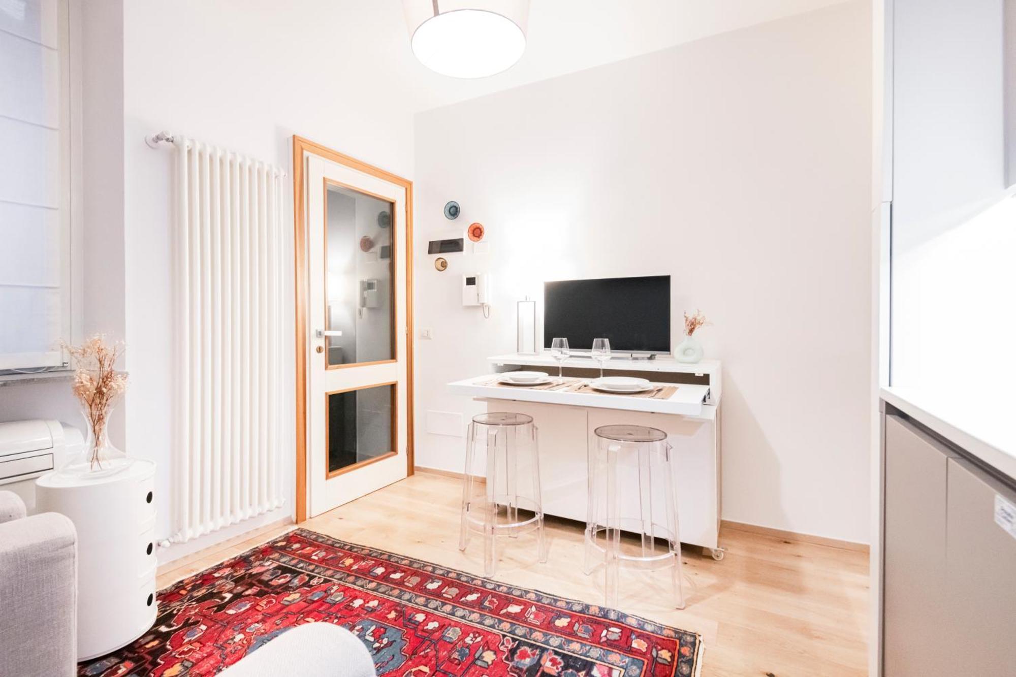 Cozy Flat At Colonne Di San Lorenzo By Easylife * Mailand