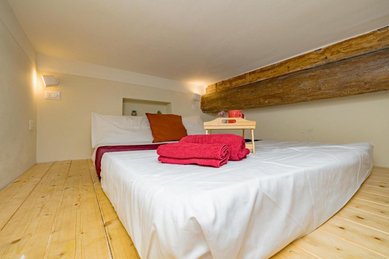 Charme Loft - 5 Min Duomo Apartment Milan