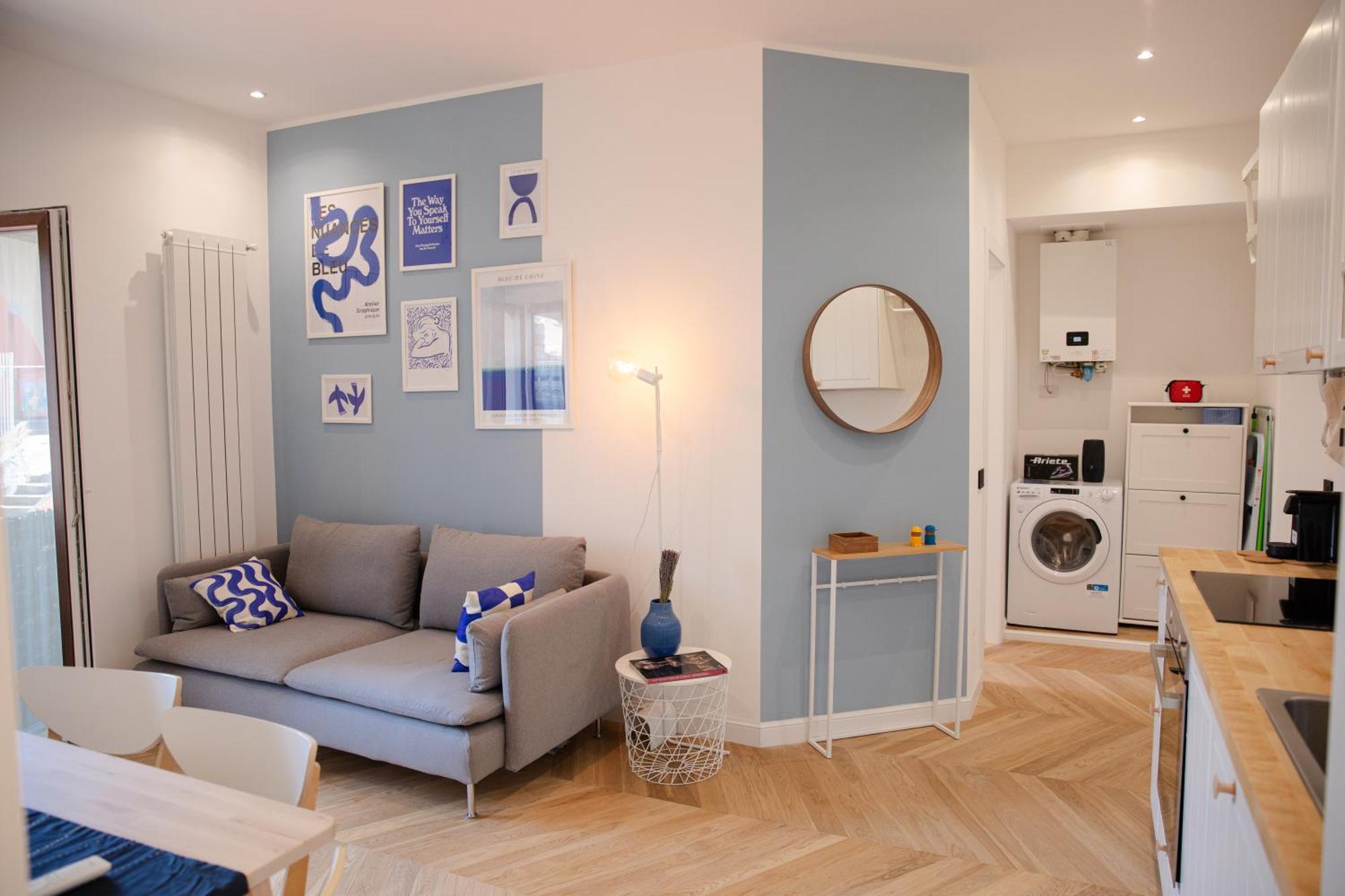 Bright 2-room For Friends And Relatives Apartamento