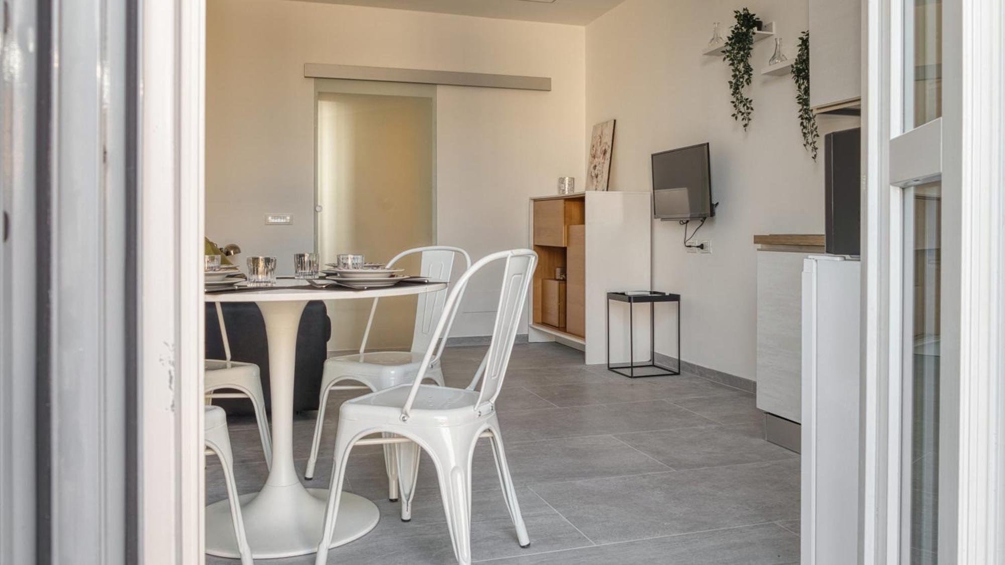 Ideal Rent - Sirtori 10 * Milão