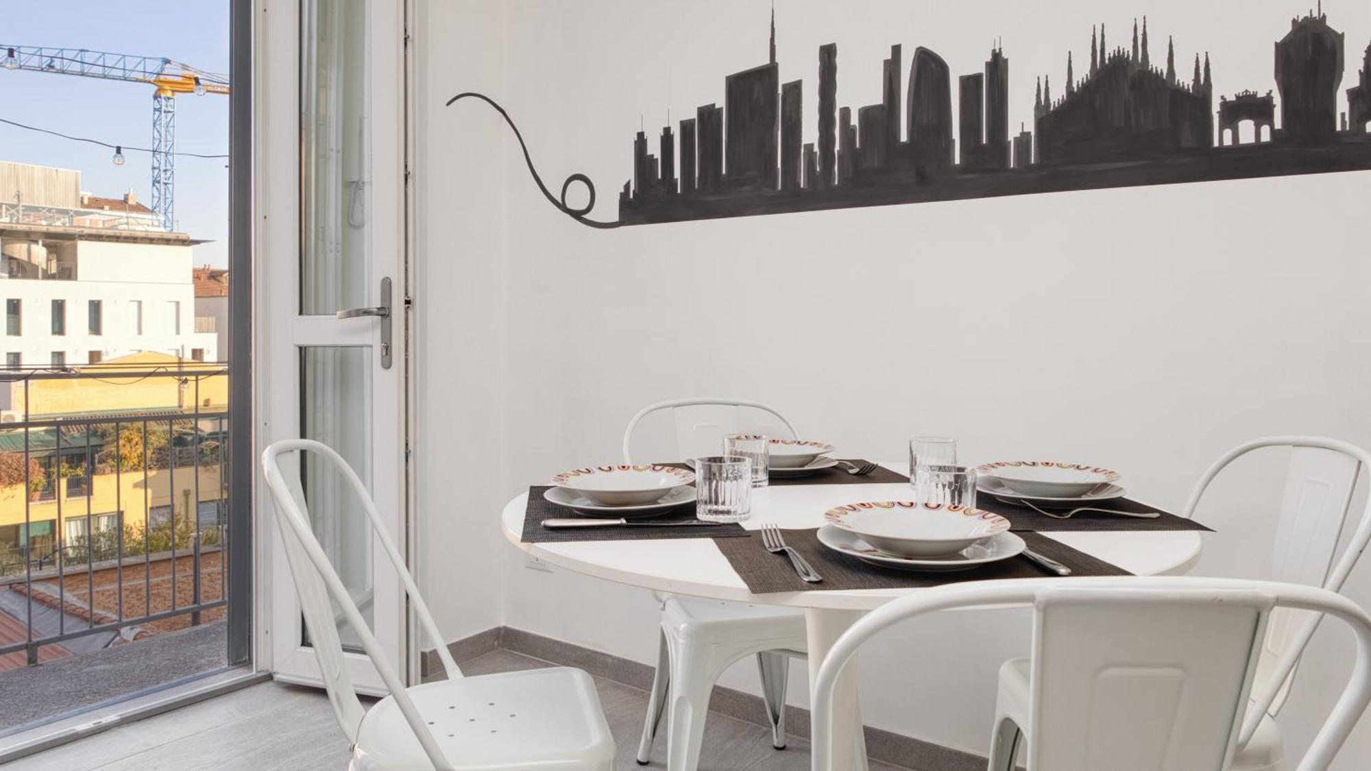 Ideal Rent - Sirtori 10 * Milão