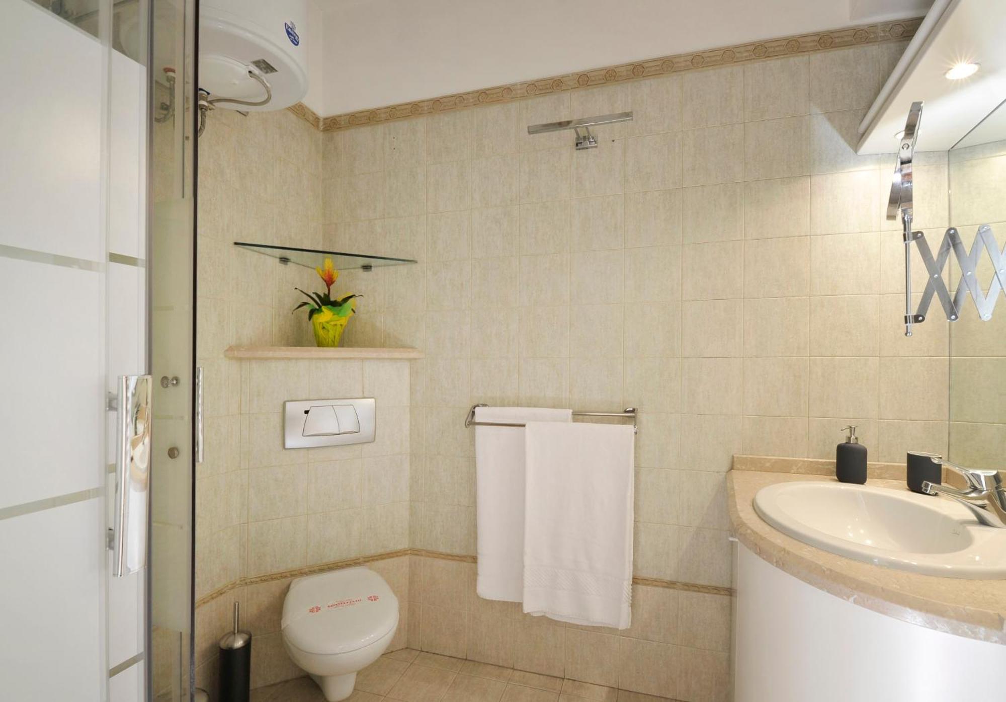 Montenapoleone In The Heart Of - Location Possible * Mailand