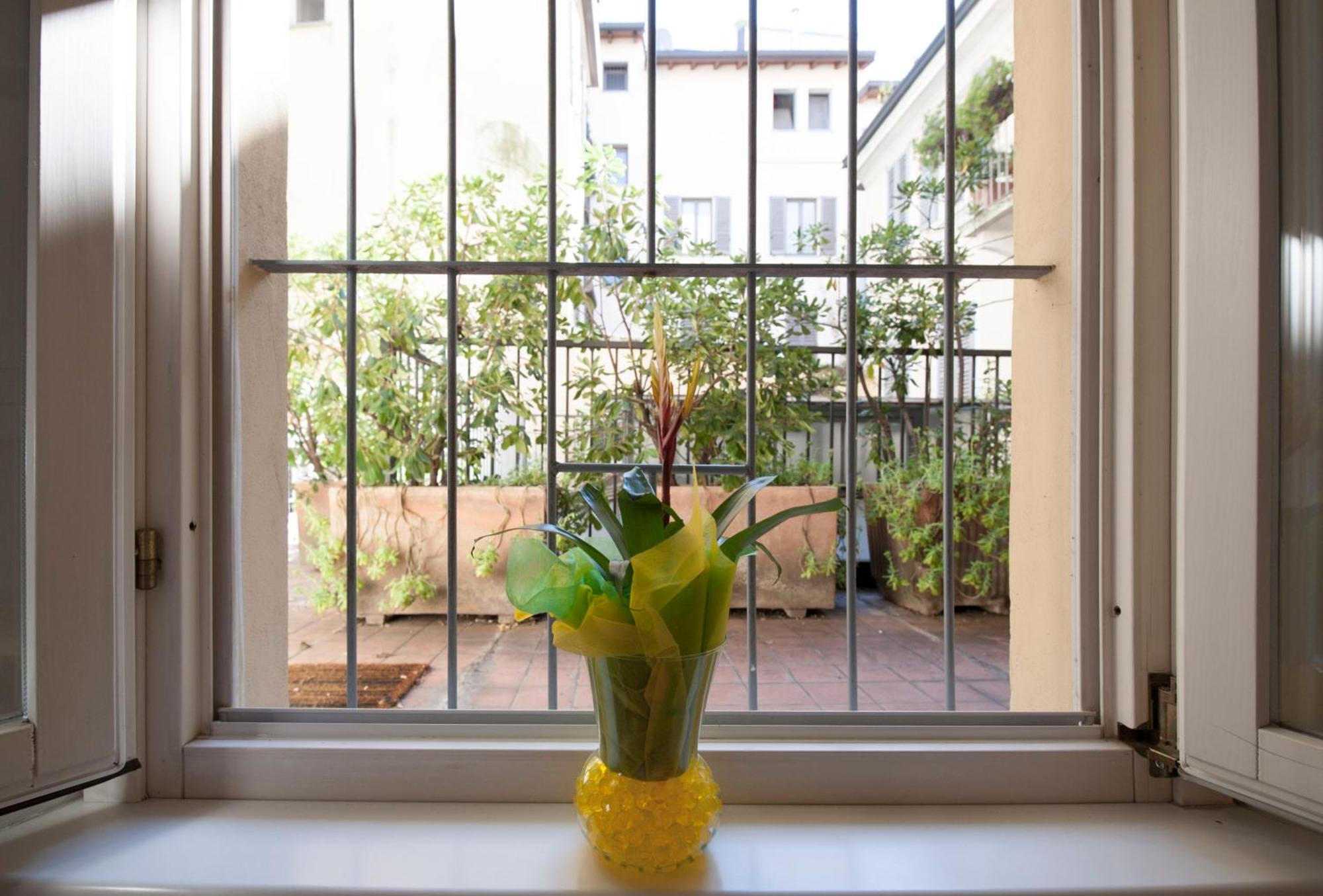 Montenapoleone In The Heart Of - Location Possible * Mailand