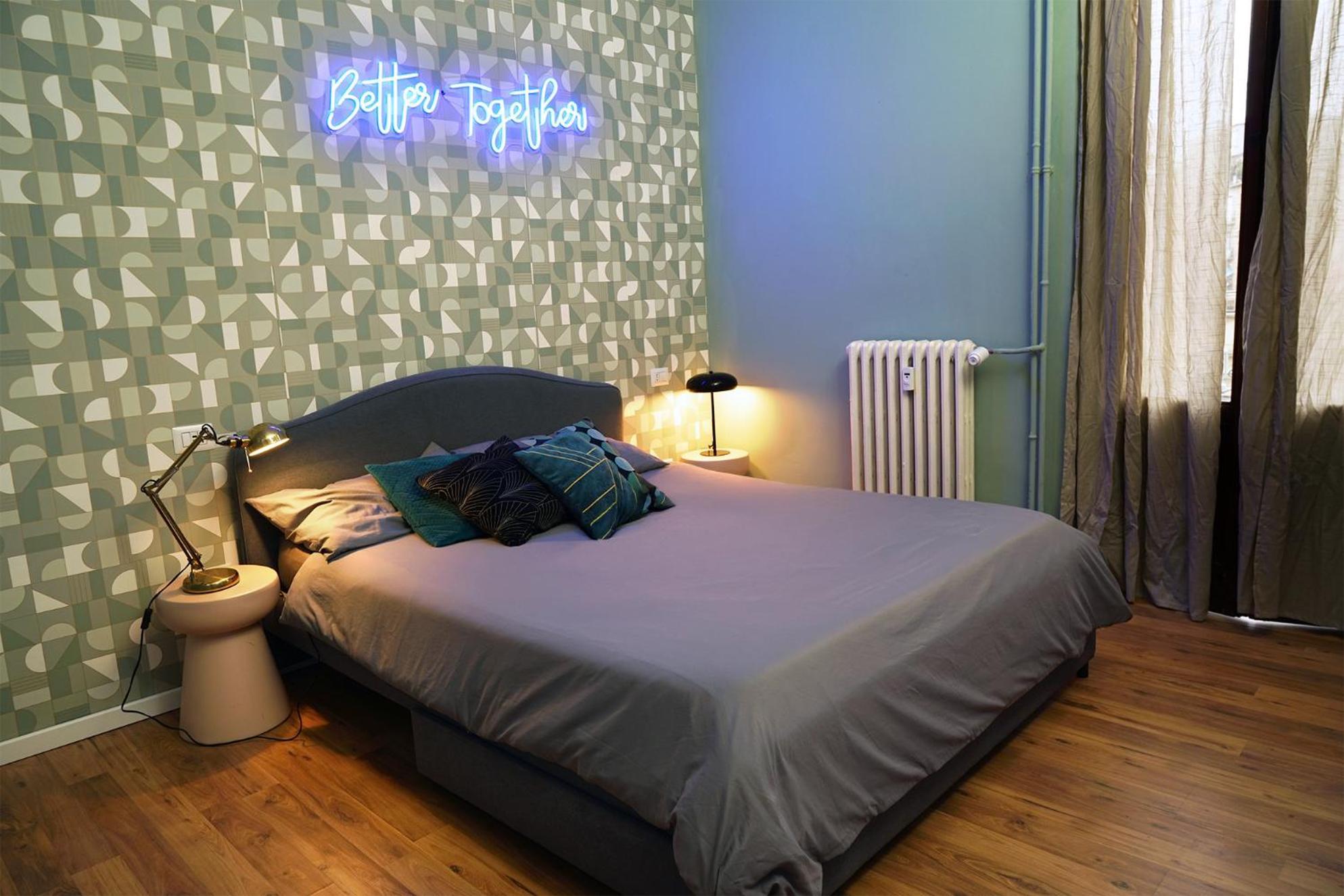 B32b Modern, Functional And Fully Equipped One Bedroom With A Lovely Small Balcony Apartment *