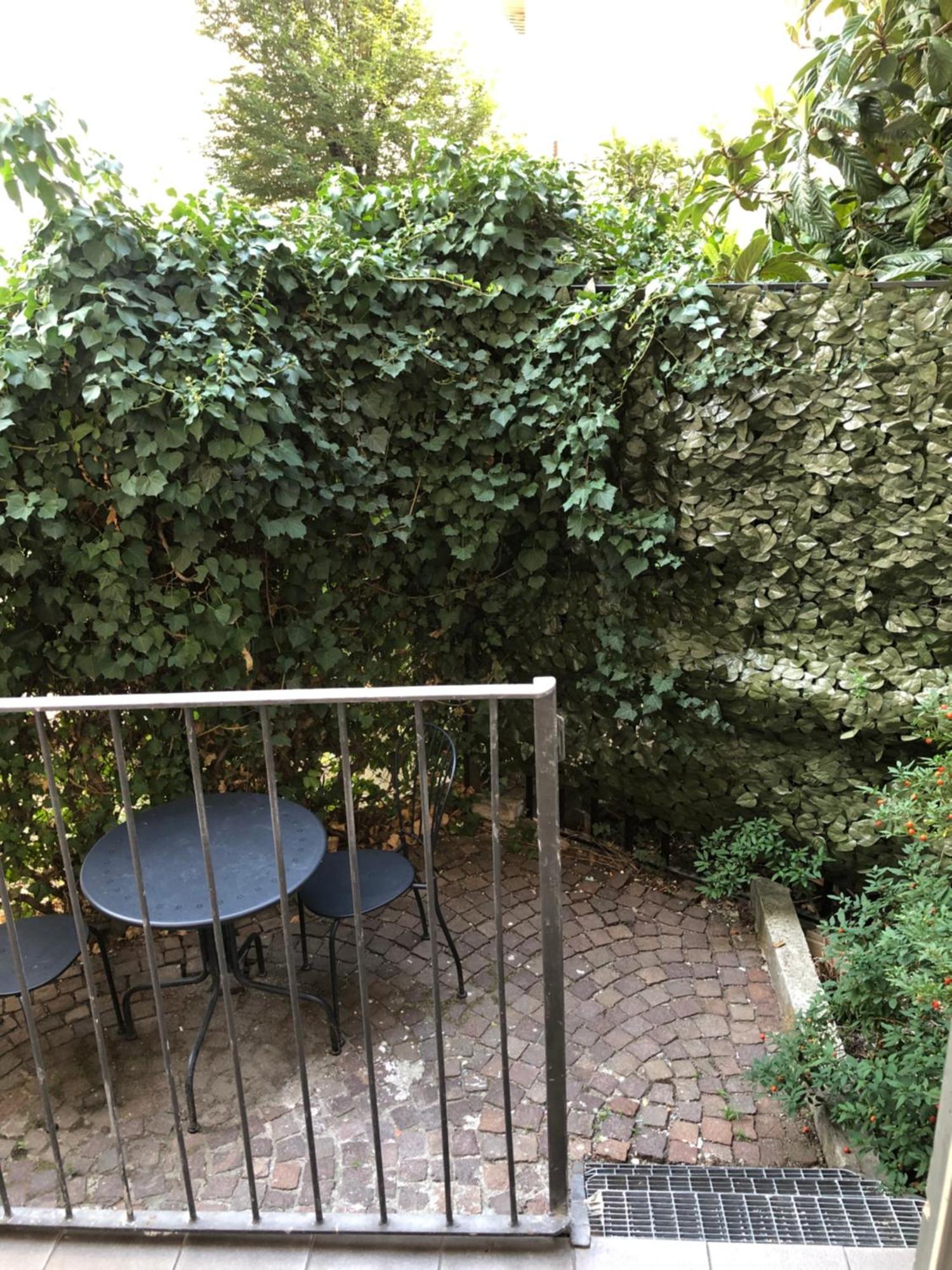 Apartment Lovely 2 With Small Garden