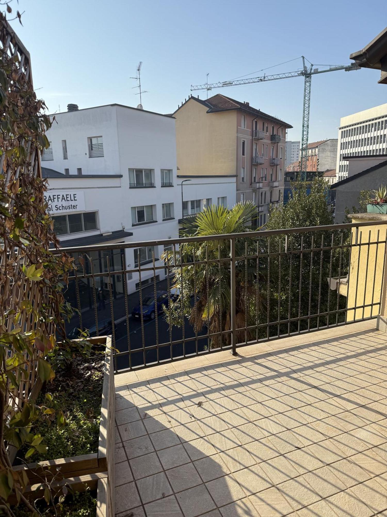 Rooftop Scalo Farini-3 Min From The Lancetti Metro