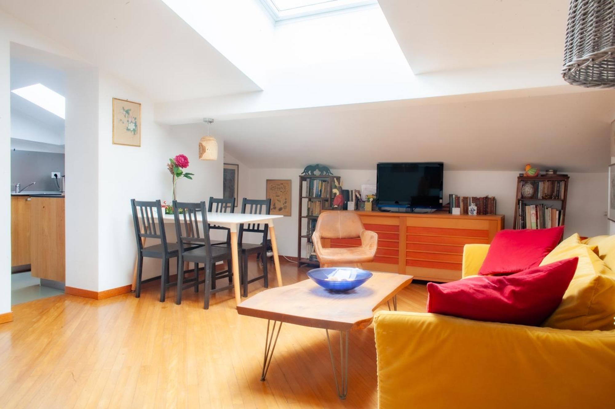 Quite And Lovely Attic - Paolo Sarpi 8 - Location Apartamento *