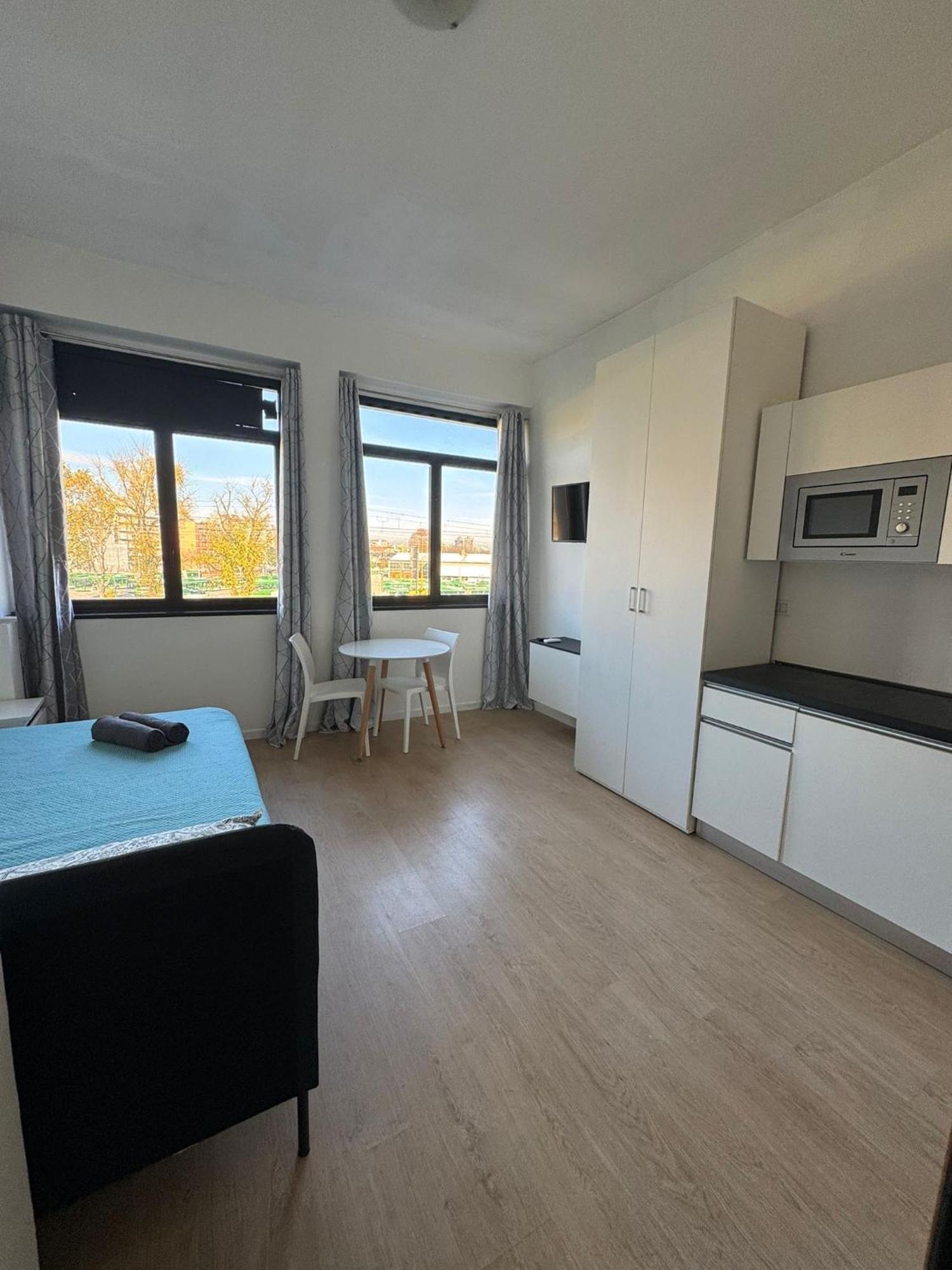 Apartamento Stardust Padre Giuliani Milão
