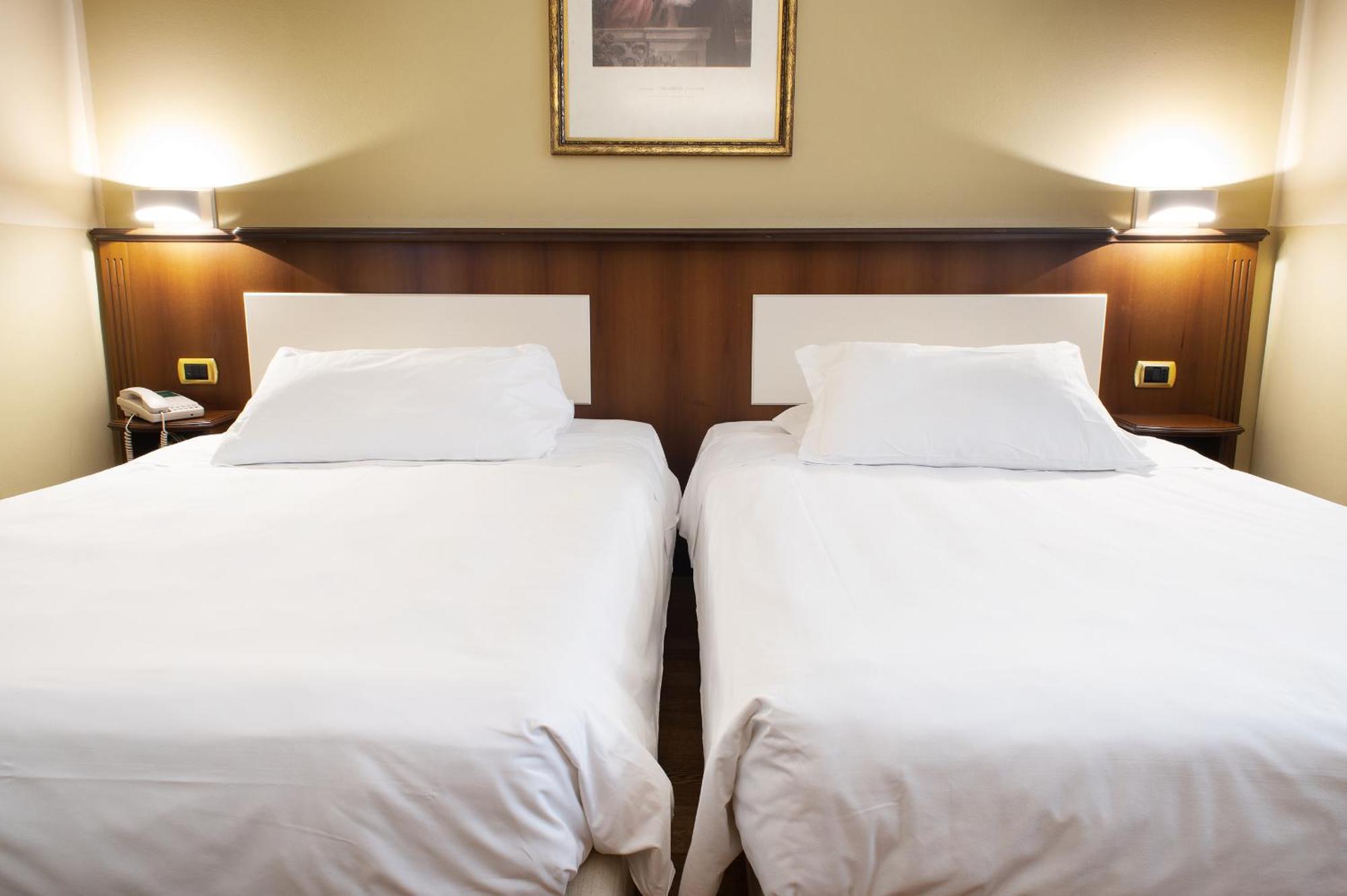 Alga Hotel 3*