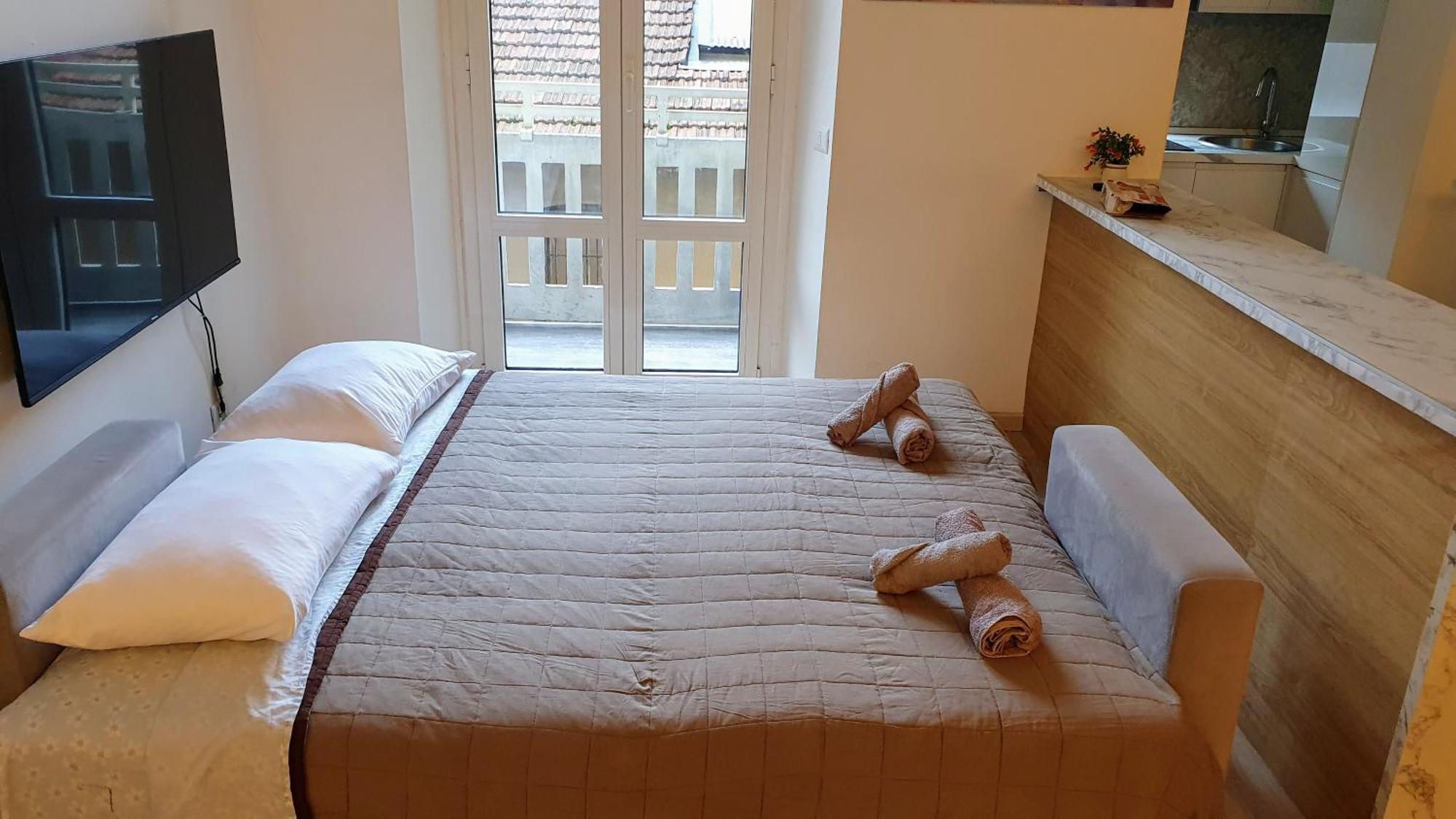 Your Spacious & Lovely -4 Queen Bed-