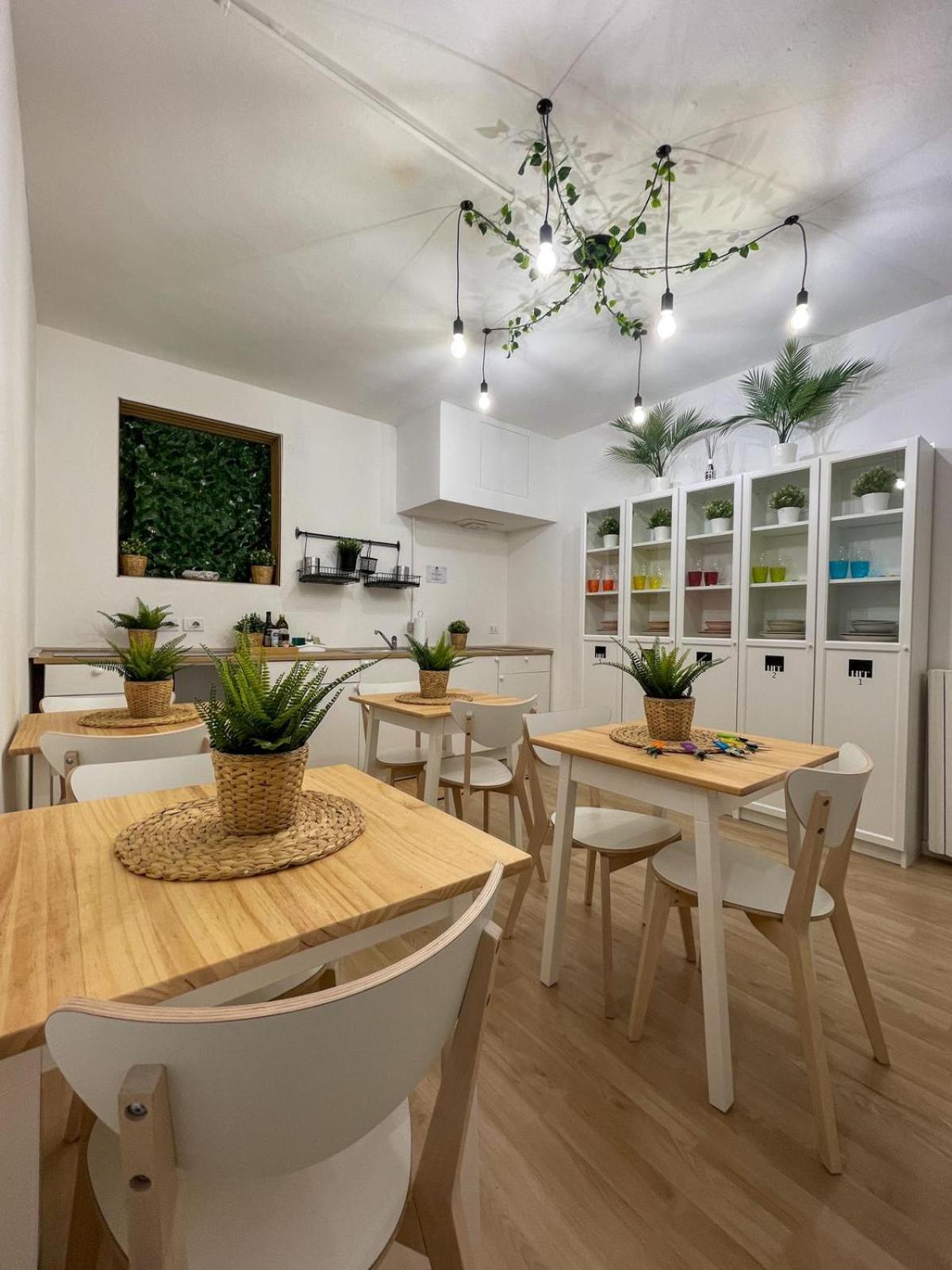 Privatunterkunft Home In Town - Home In City Life *