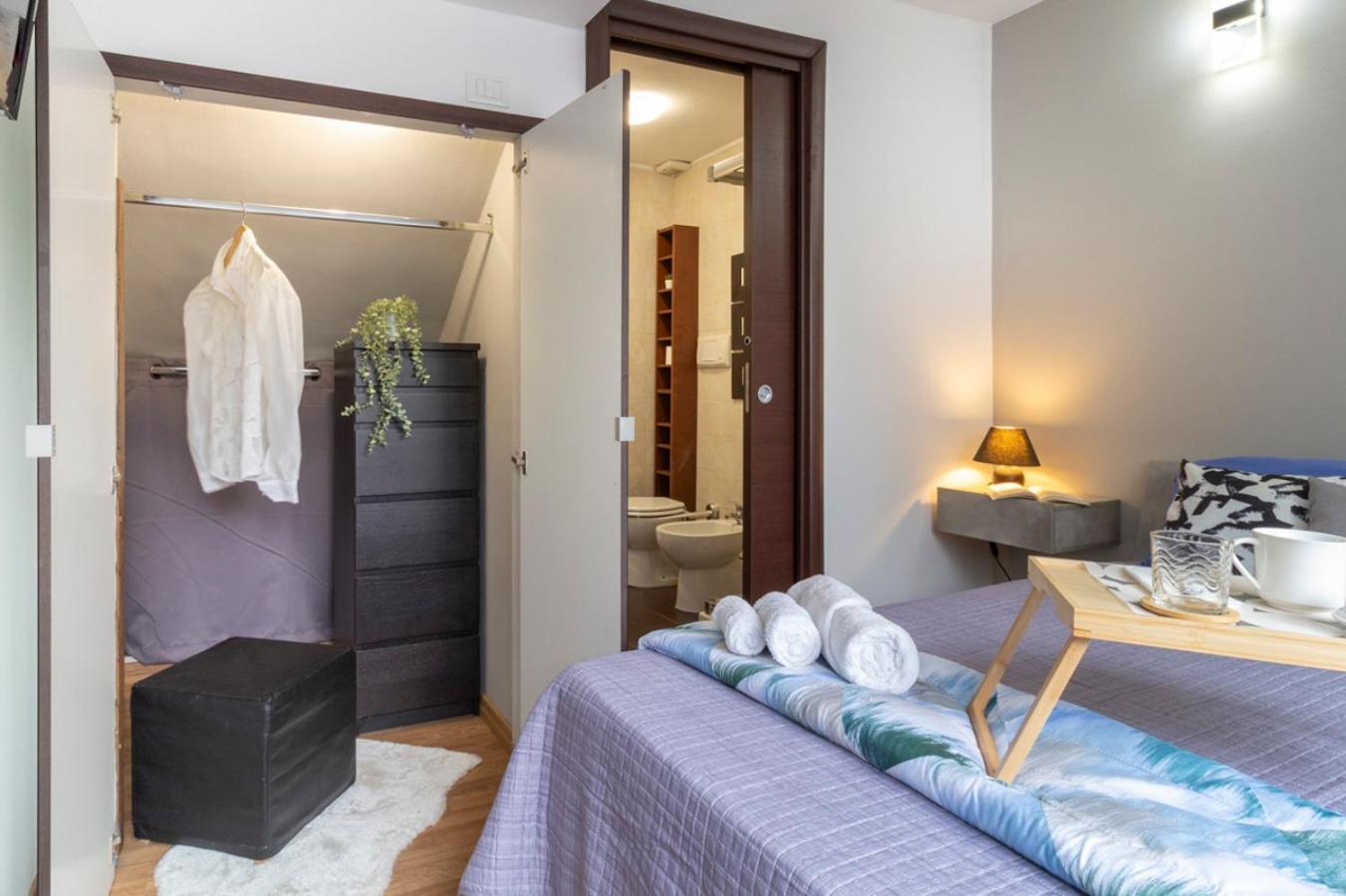 Apartment Luxloft Bocconi - 2 Bathrooms - Free Parking Milan