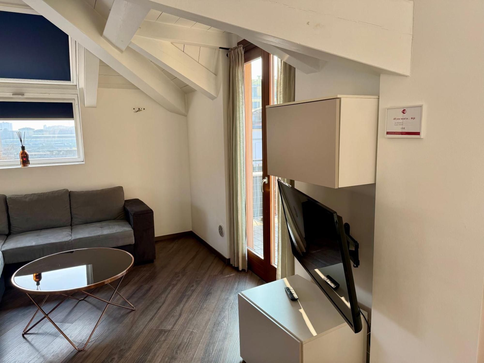 Rooftop Scalo Farini-3 Min From The Lancetti Metro Apartment