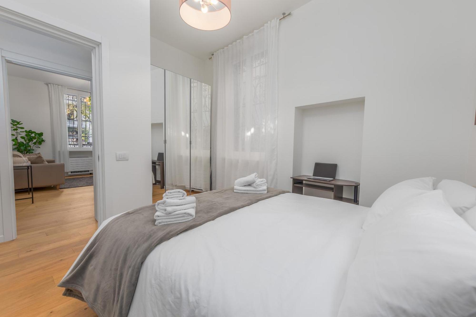 Solari Apartment, In Design Area, Near Tortona District, Apartment
