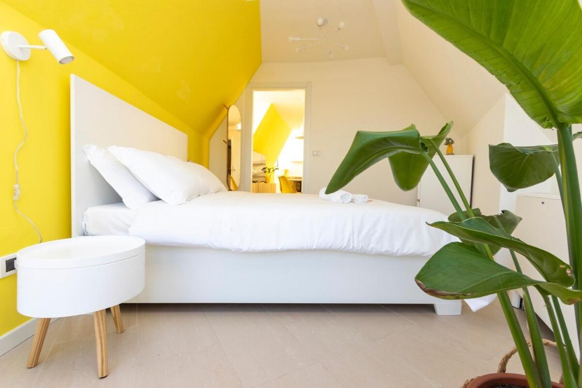 Sunny Retreat Near Metro, 12 Min To Duomo Apartment Mailand