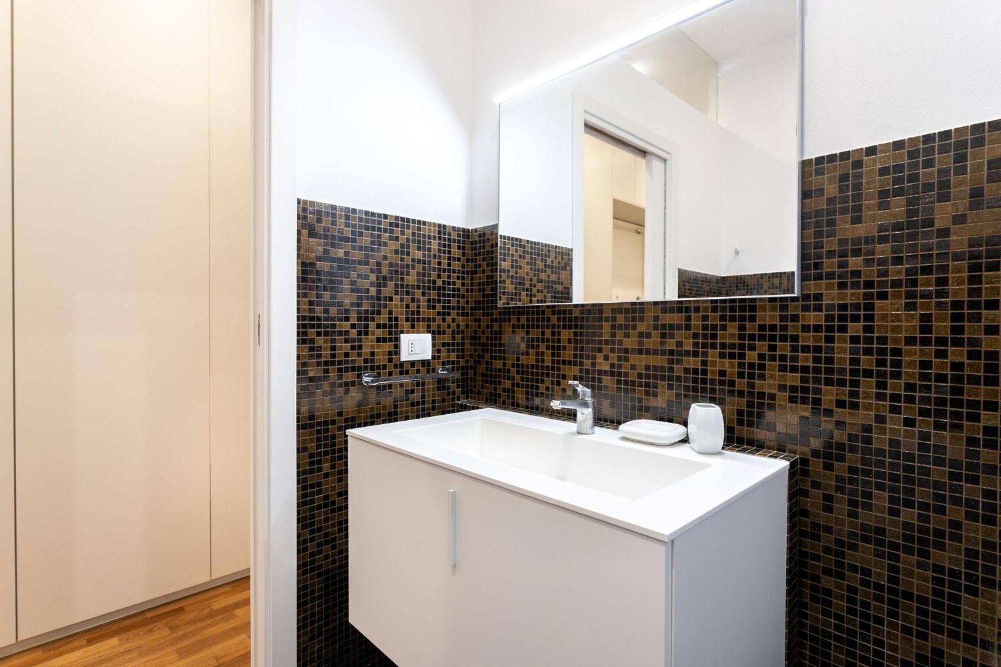 Apartment Disciplini Two Bedrooms Mailand