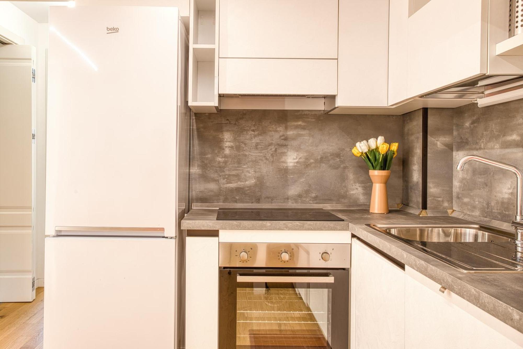 Walk To Navigli - Via Gola - 2 Bedrooms * Mailand