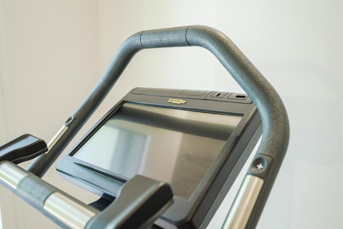 Duomo Space - Free Parking - Private Gym -metropolitana Apartment