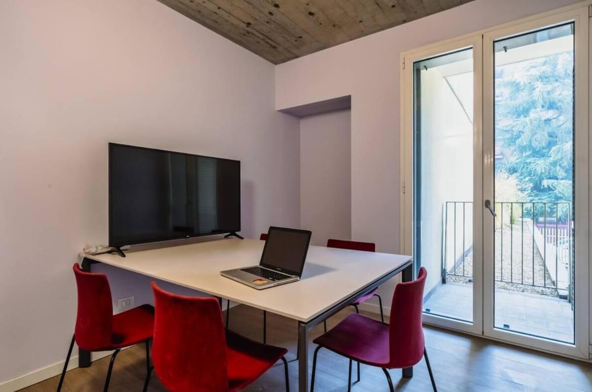 Apartment Duomo Space - Free Parking - Private Gym -metropolitana