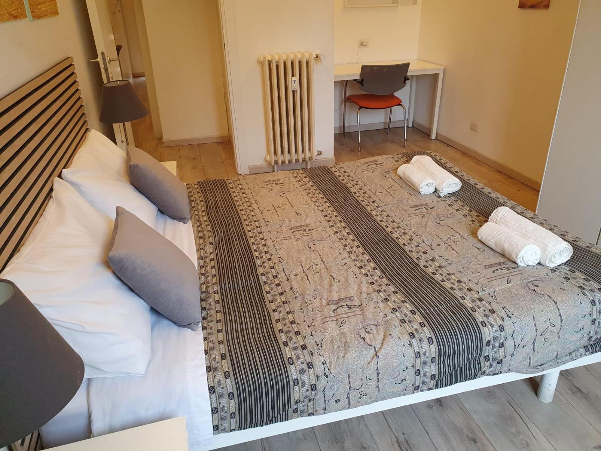 Your Spacious & Lovely -4 Queen Bed- Milan