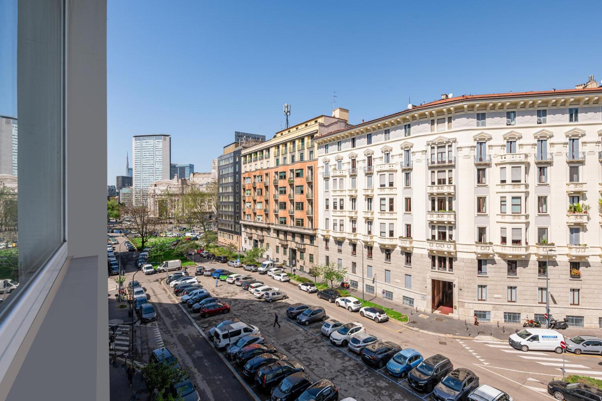 Binario Verticale Milan