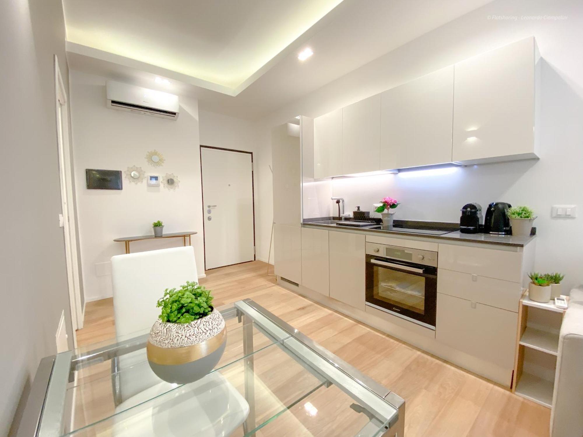 Apartment Meravigli Duomo 4 *