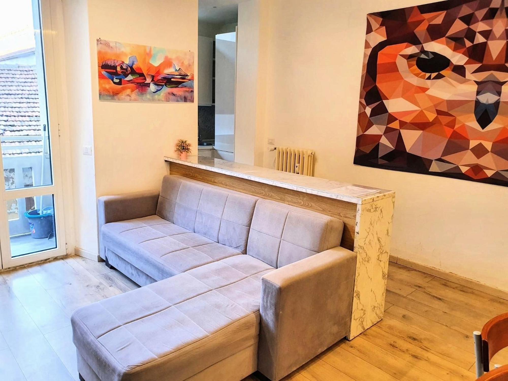 Apartment Your Spacious & Lovely -4 Queen Bed- Milan