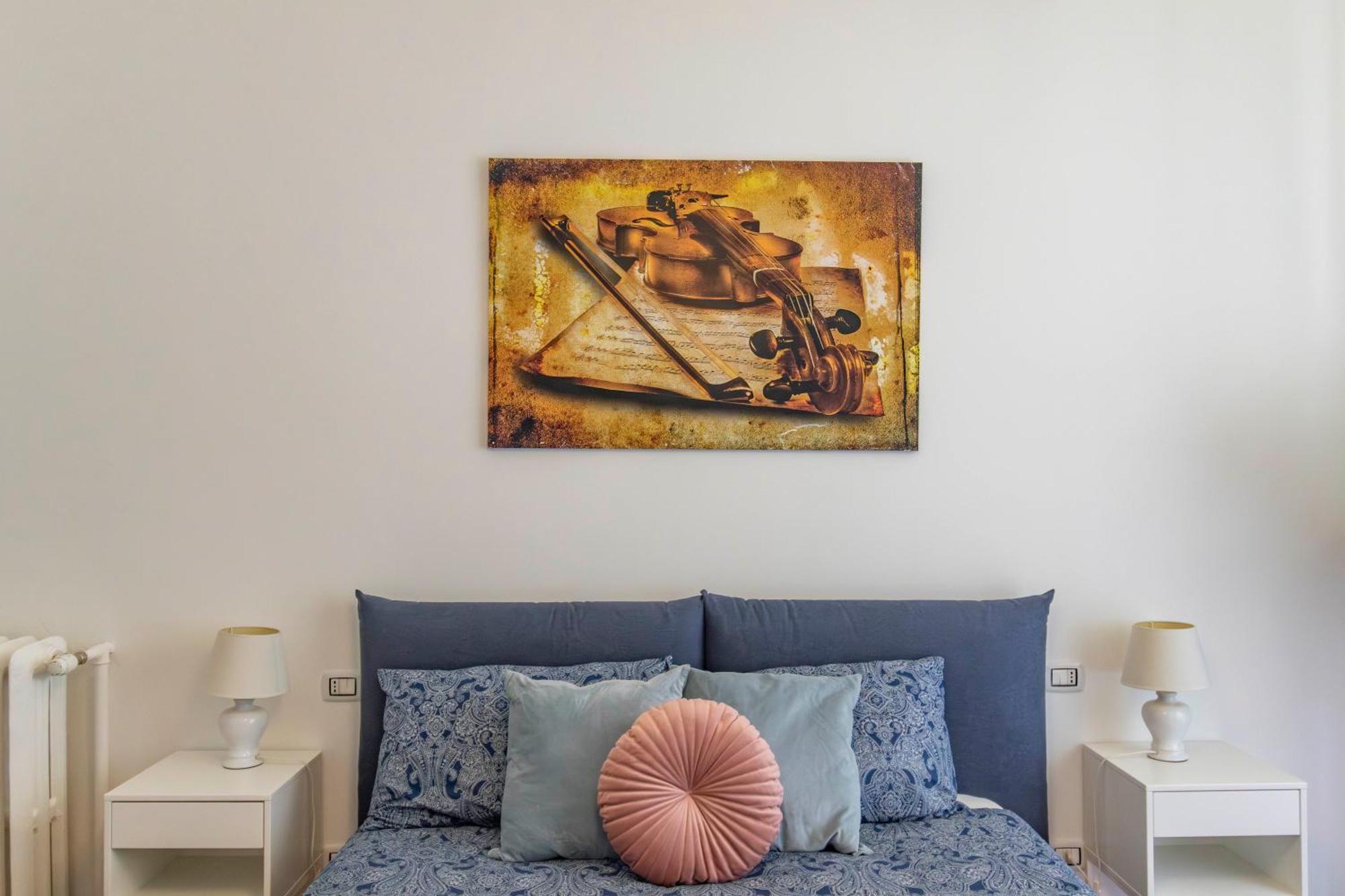 Stradivarius House - Carozzi Milão