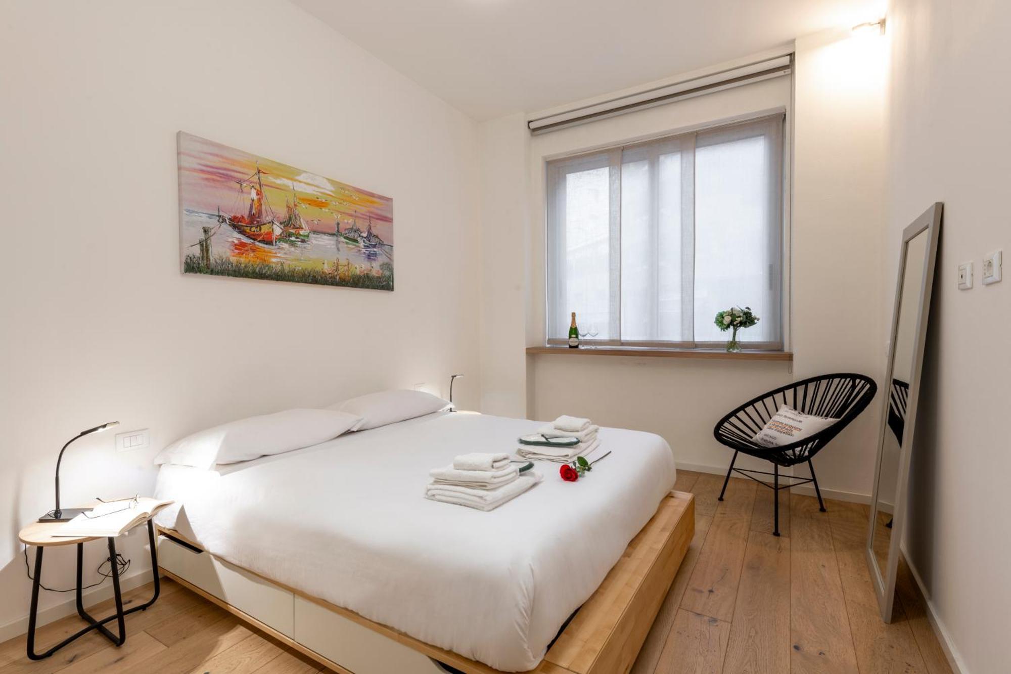 Apartment Longhena, 7 - Total White