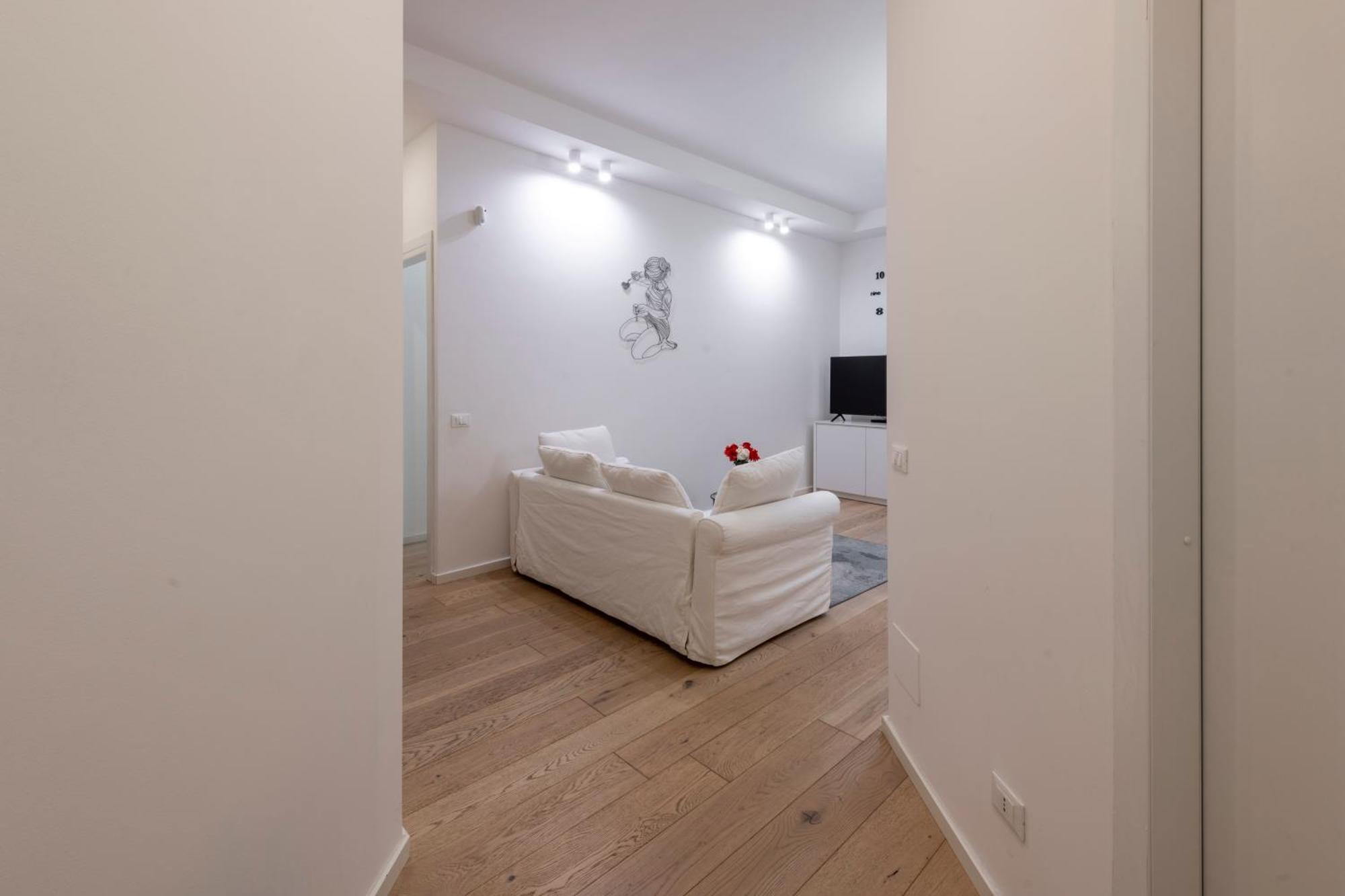 Apartment Longhena, 7 - Total White *