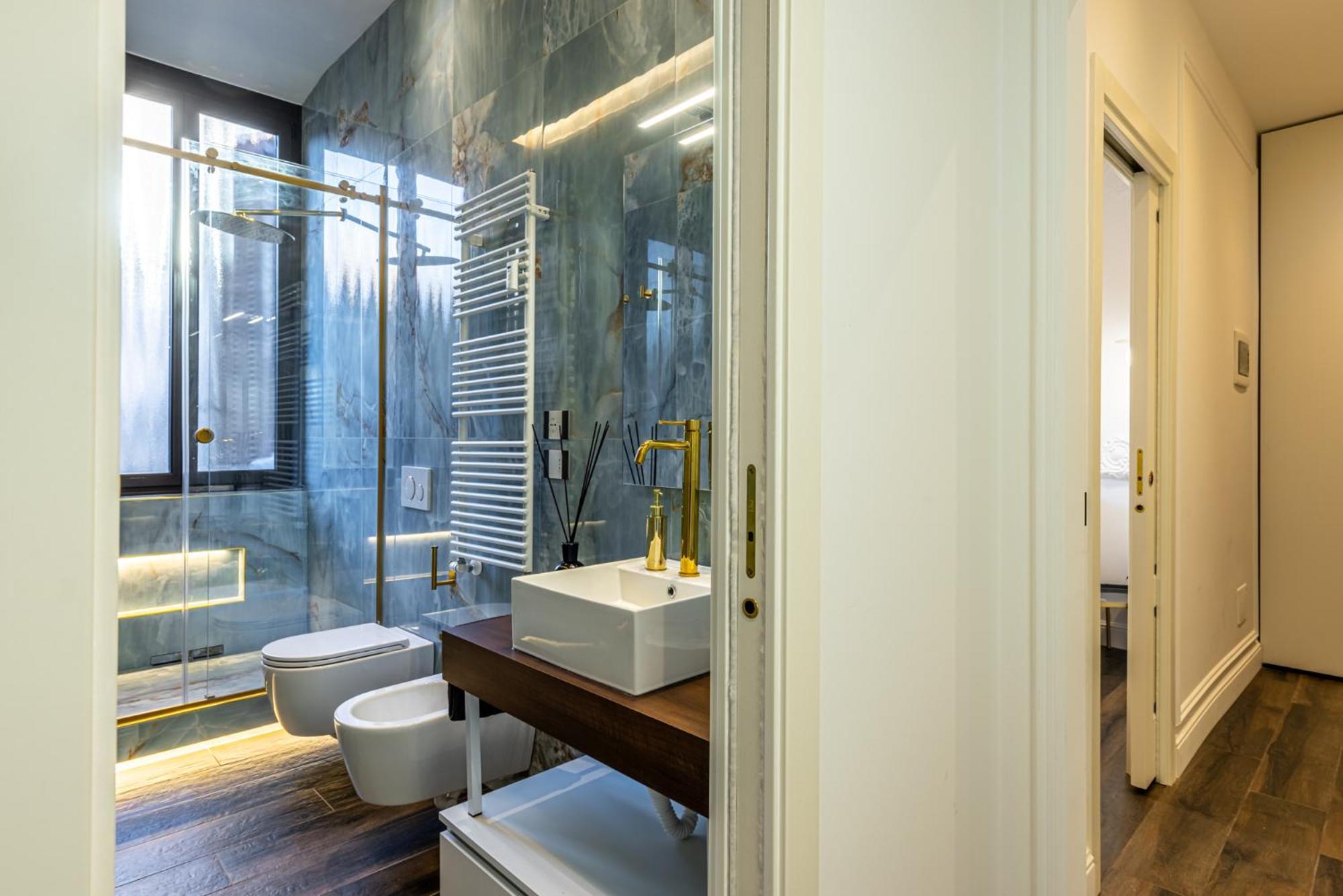 Apartment Station, Luxury & Modern With Comfort! Milan