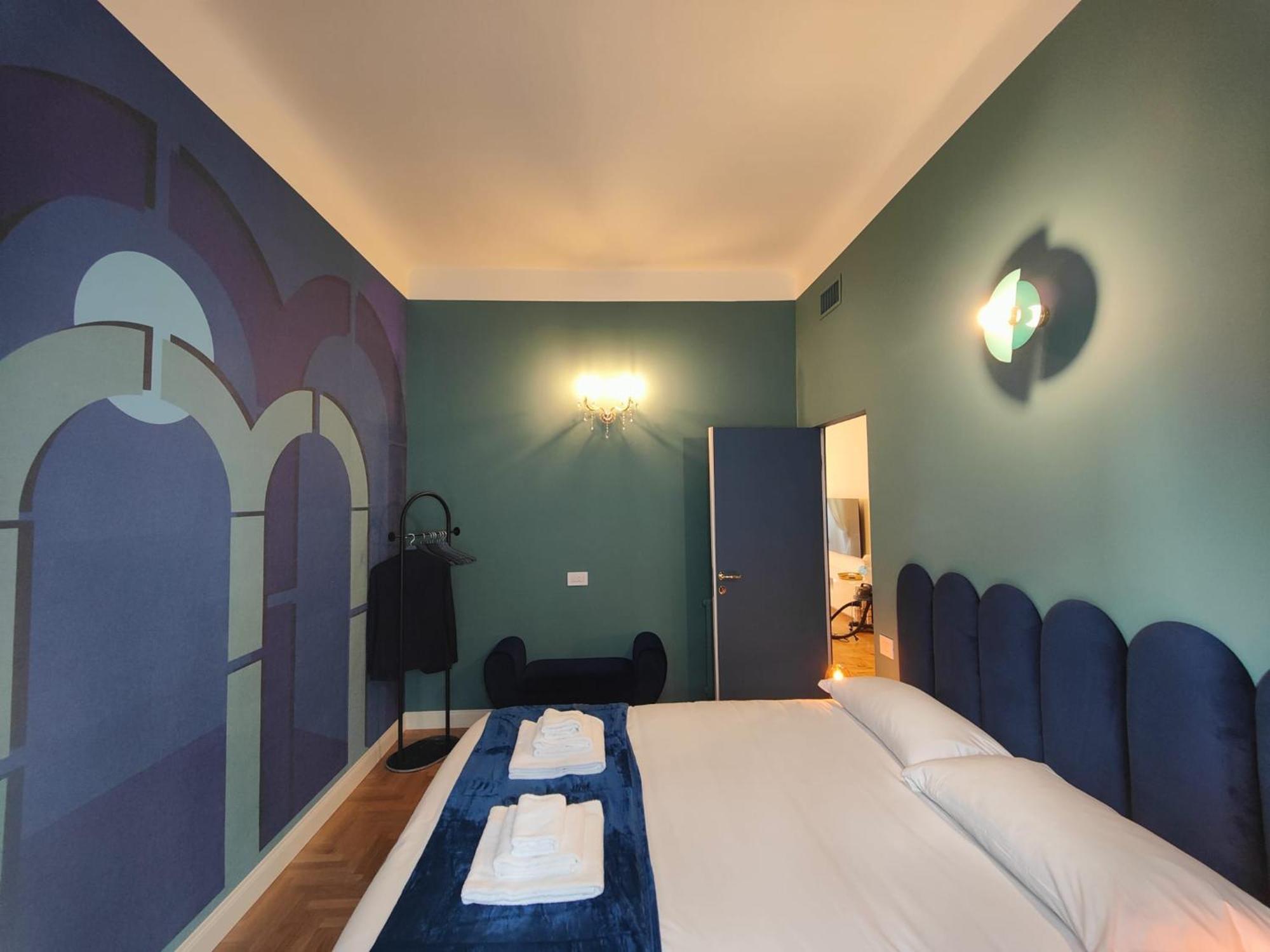 Apartamento 9 Guests 2 Apartments Together 2 And 3 Floor With, 4 Bedrooms, 4 Baths In Milano Downtown With Ac, Wifi And Subway M1 M2 Airport Connected