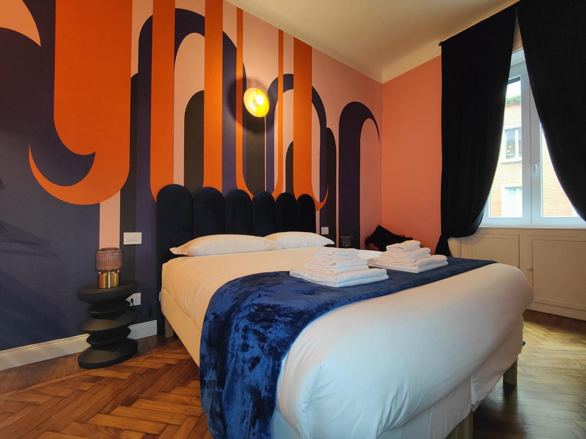 9 Guests 2 Apartments Together 2 And 3 Floor With, 4 Bedrooms, 4 Baths In Milano Downtown With Ac, Wifi And Subway M1 M2 Airport Connected Milão