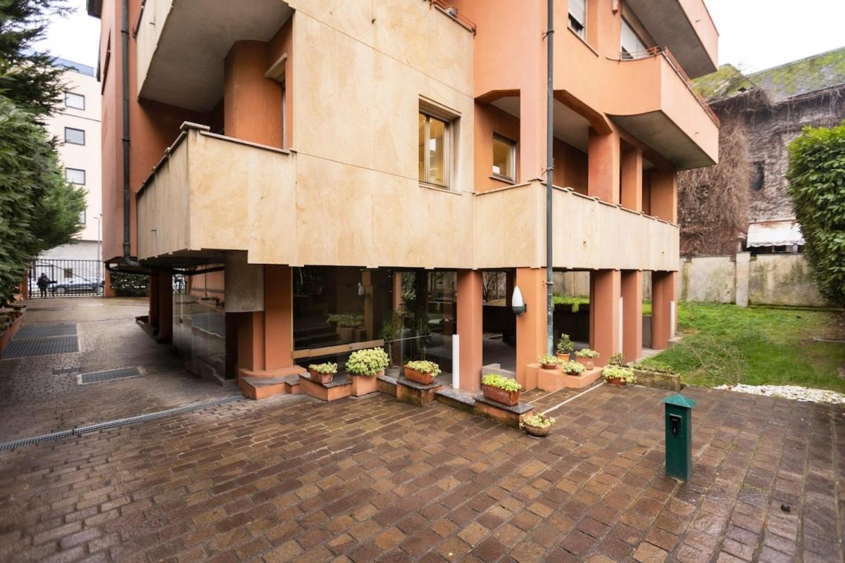 Beautiful 1 Bedroom Fiera Area - Mirable Pm Apartment Mailand