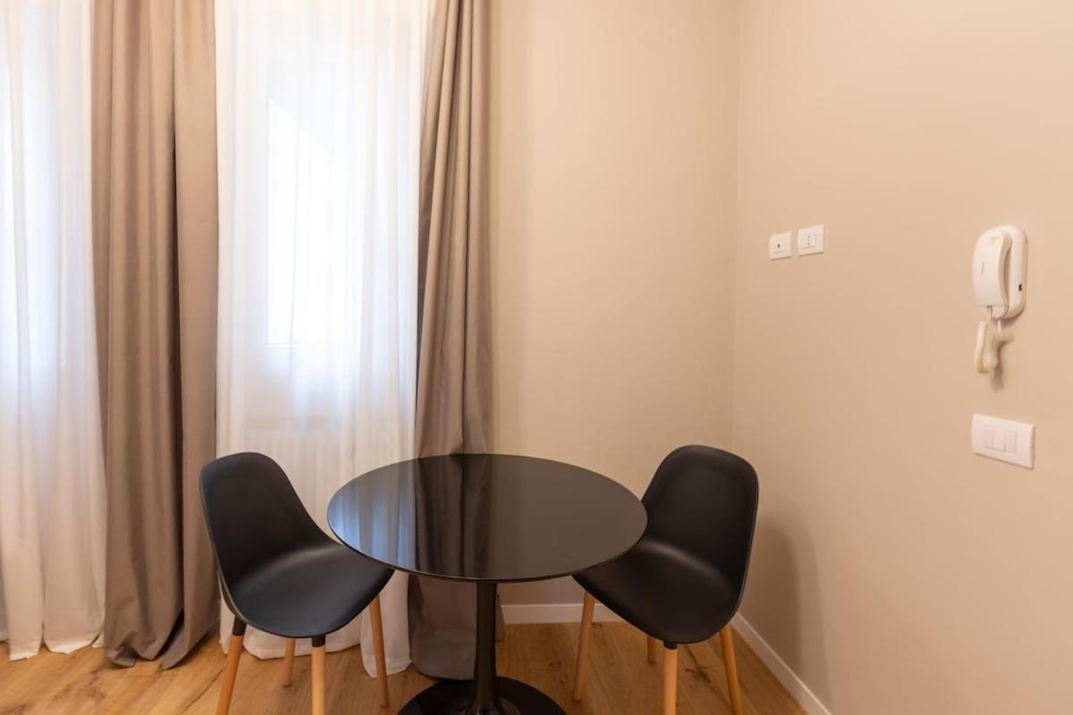 Beautiful 1 Bedroom Fiera Area - Mirable Pm Apartment Mailand