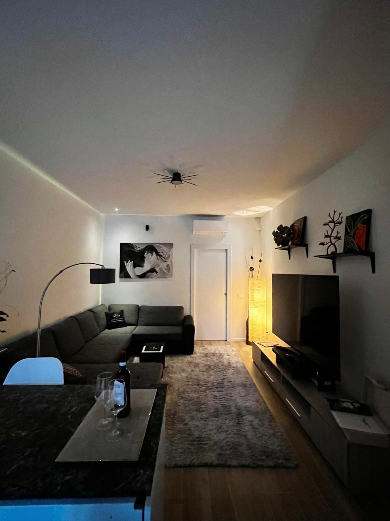 Yea - Your Exclusive Loft Next To Station *
