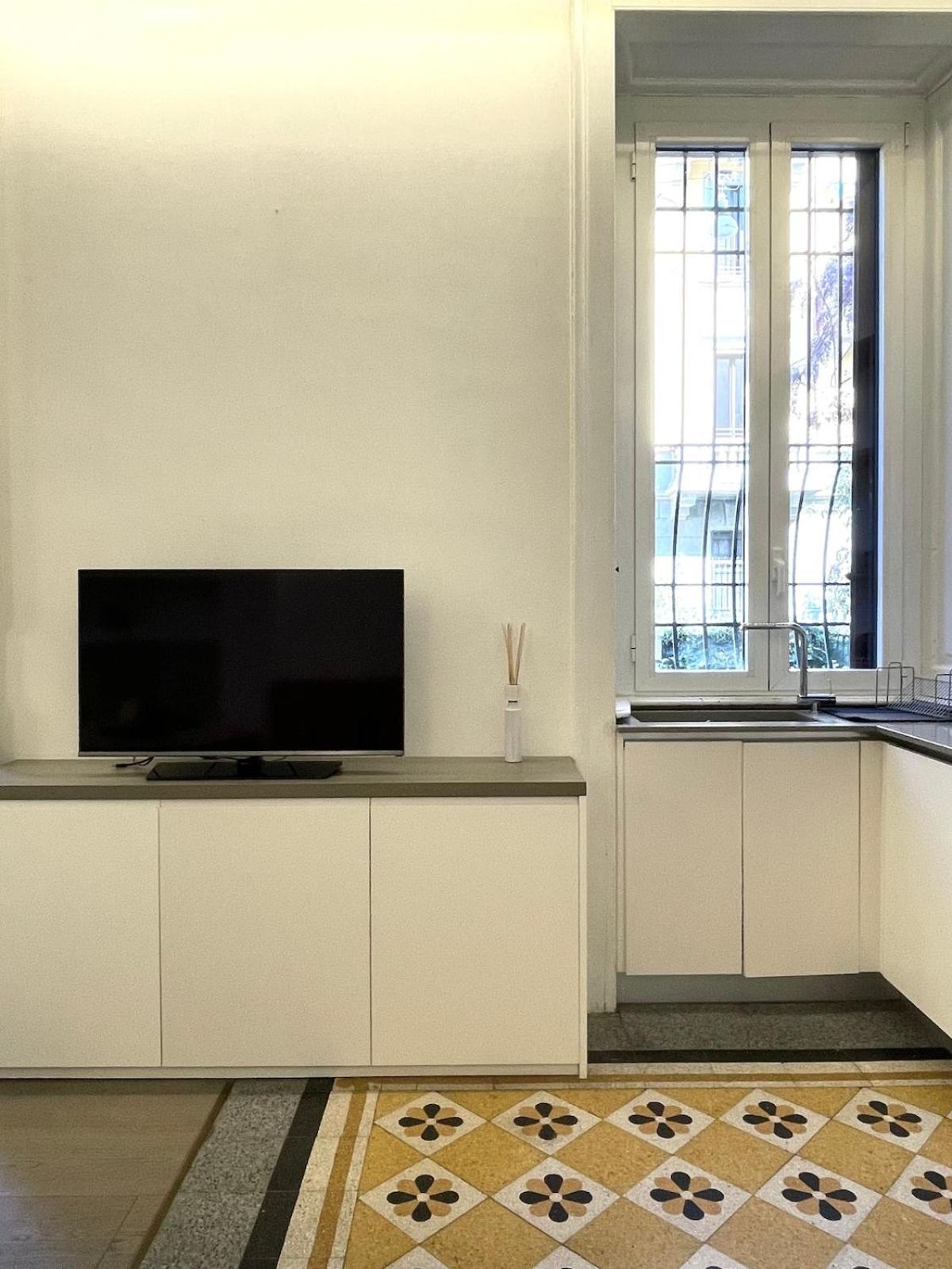 Apartment Urban Garden, Susa Zone, 20 Min To Duomo Mailand