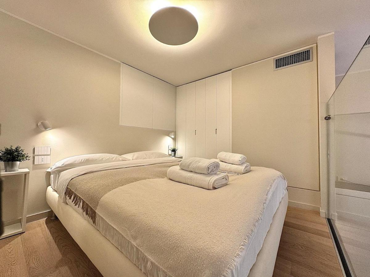 Apartment Loft Citylife - Casti 5 *