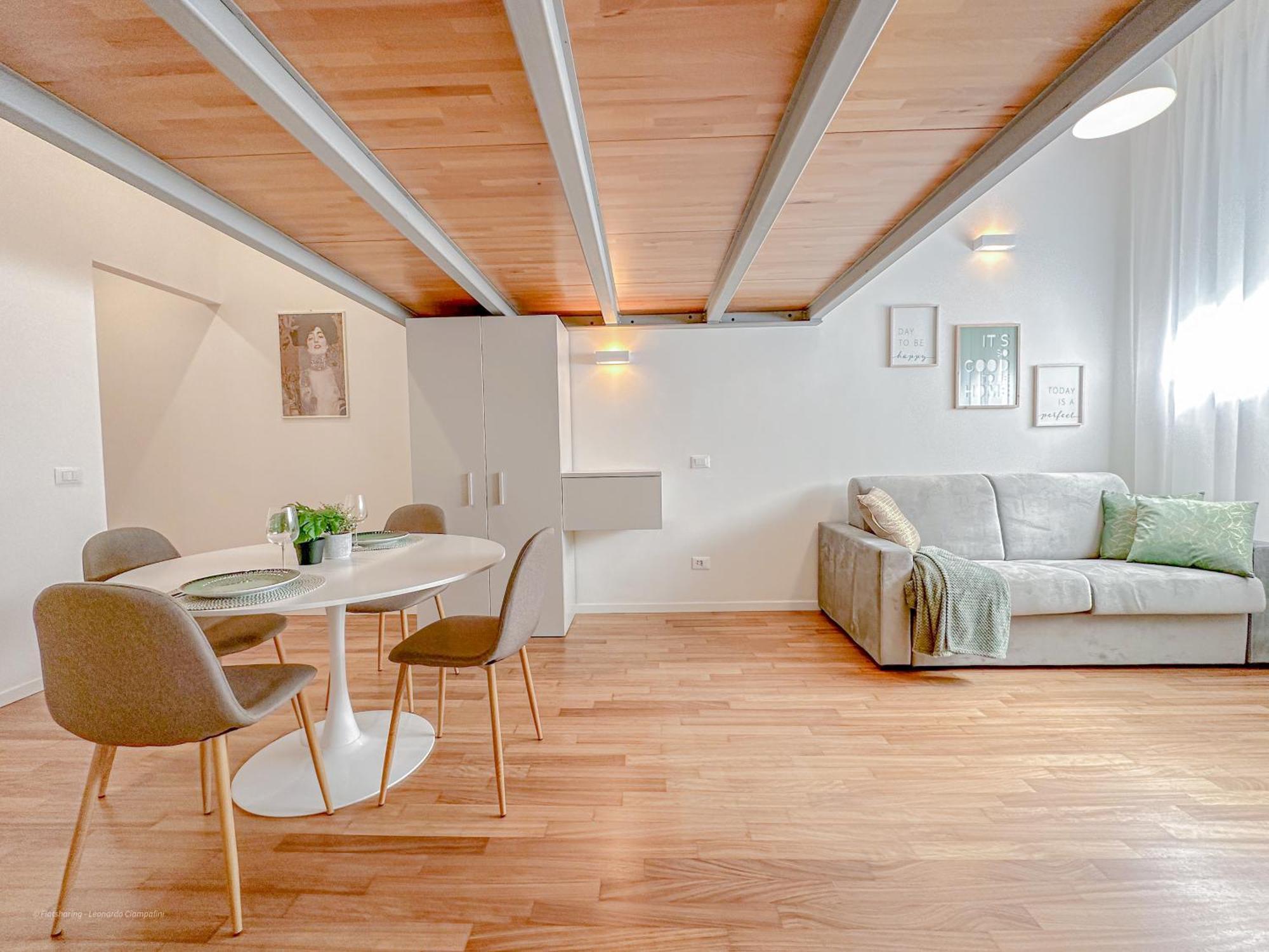 Brunacci - 5 Min Dai Navigli Apartamento