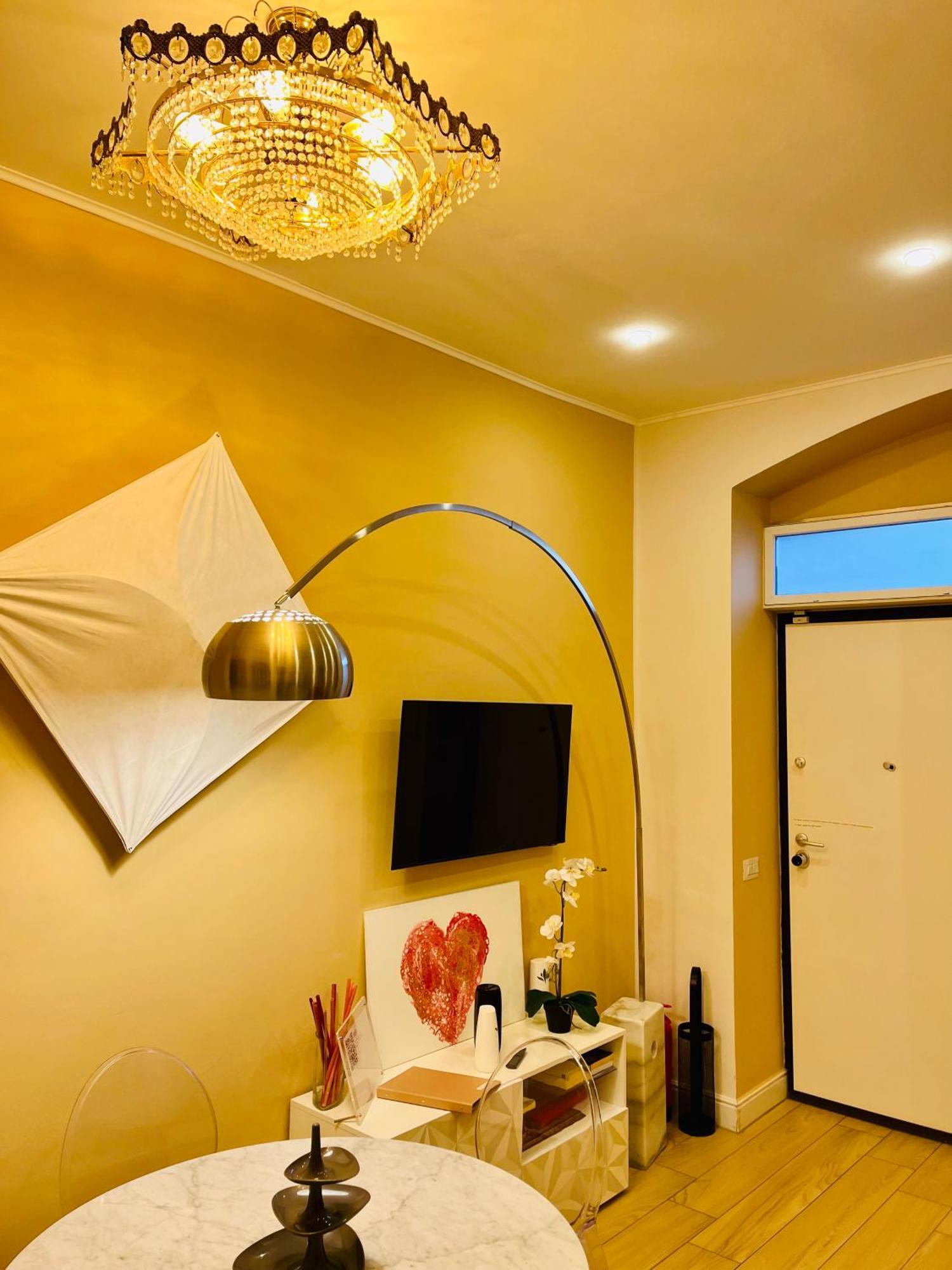 Apartamento Centralissimo E Raffinato Bilocale - Scarlatti Lux - Stazione & Shopping District *