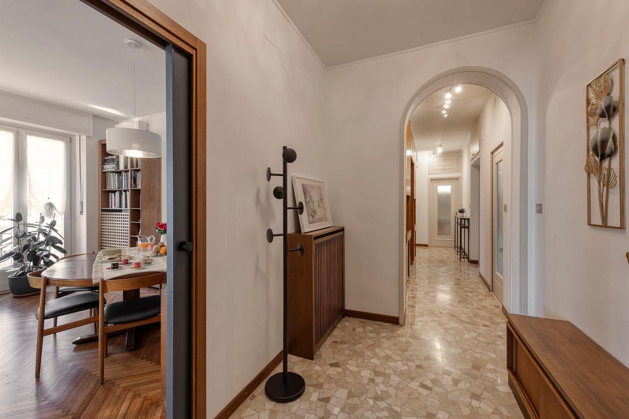 Apartment Otto Novembre, 3 Ampio Ed Elegante Con Vista Mailand