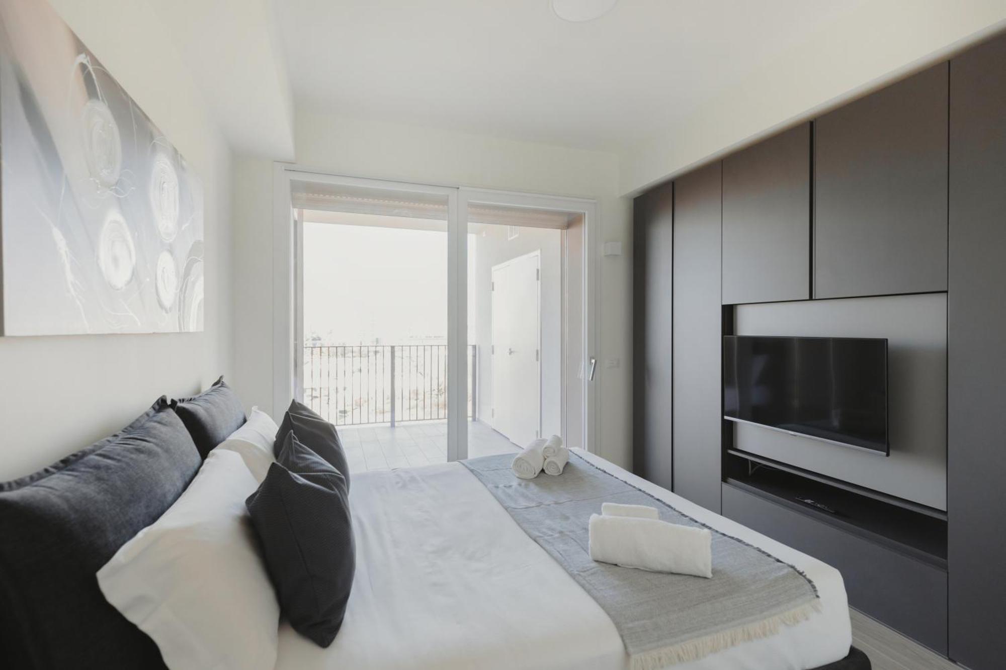 Gohost - Modern And Bright With Terrace And Balcony Apartment Mailand