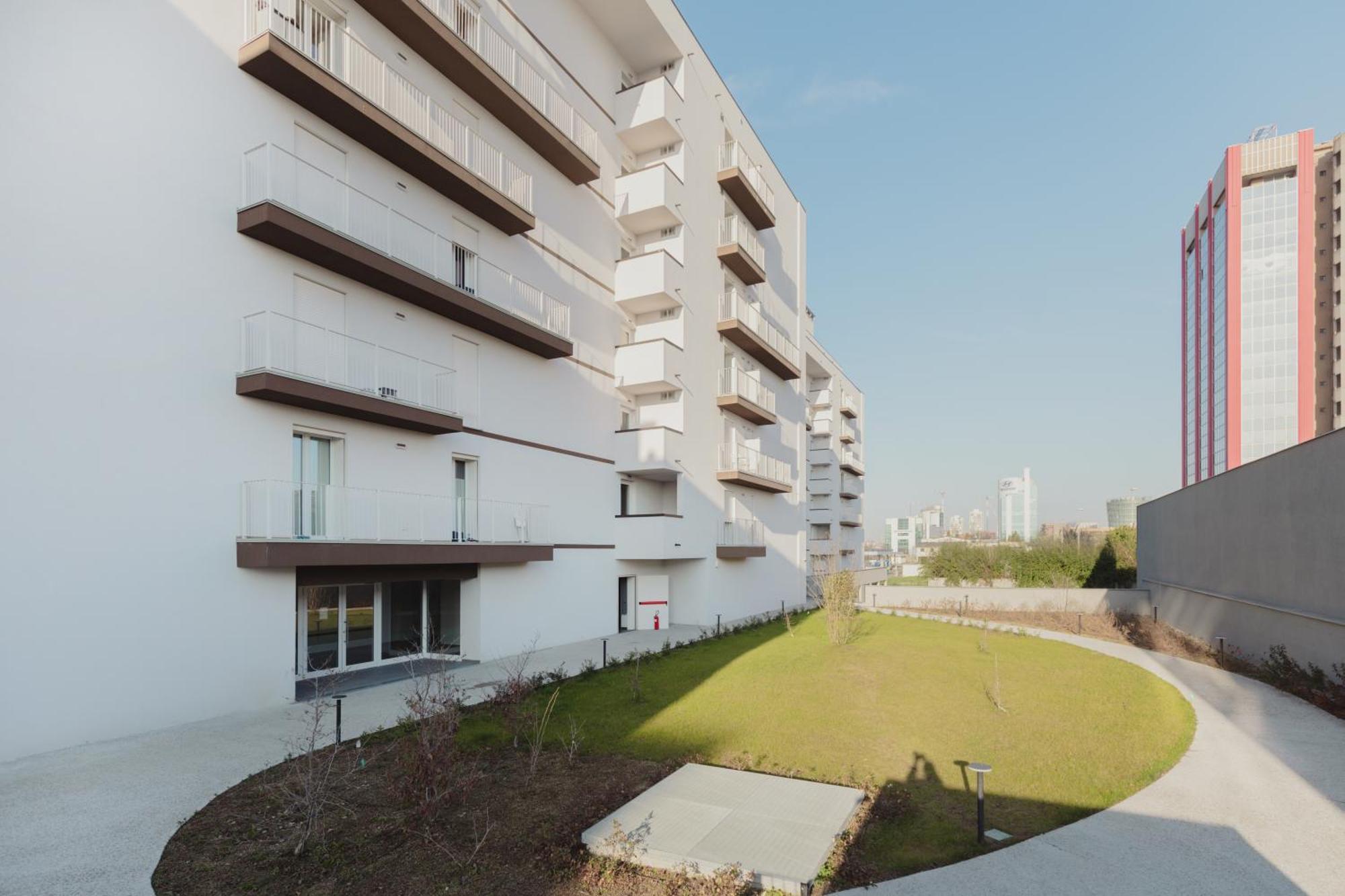 Gohost - Modern And Bright With Terrace And Balcony * Mailand