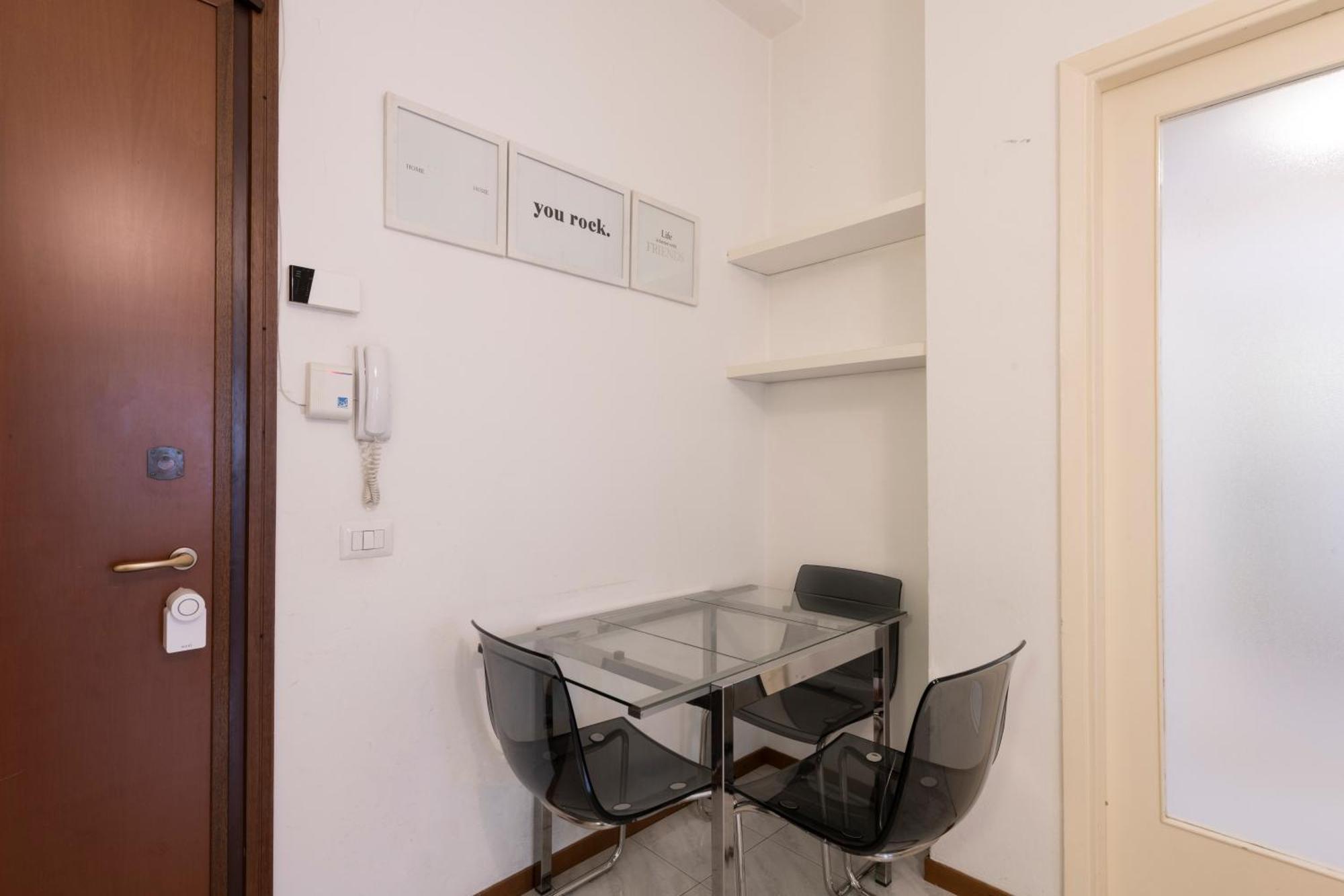 Apartment Living - Via Varese 4 *